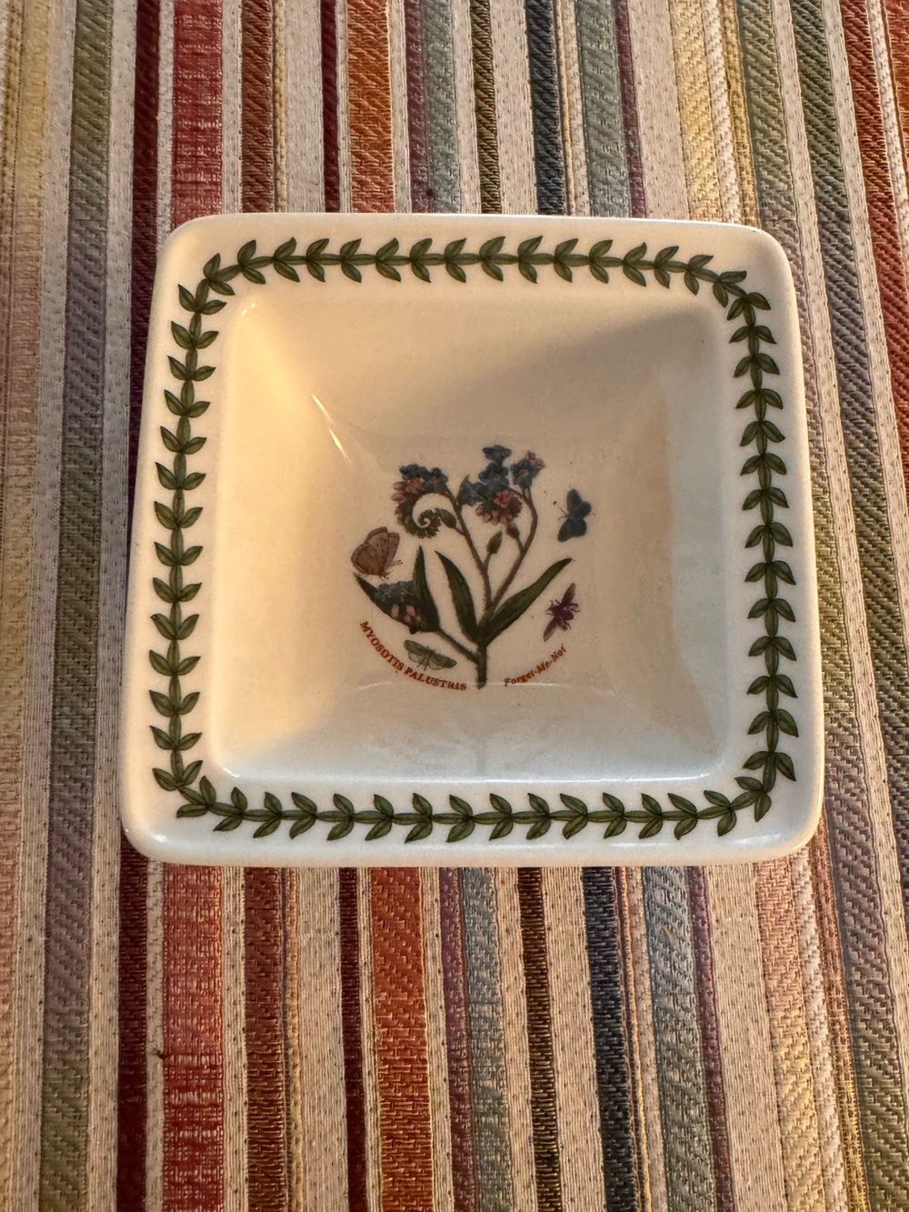 Portmeirion botanic garden ramekin, like new. 4 1/4x2